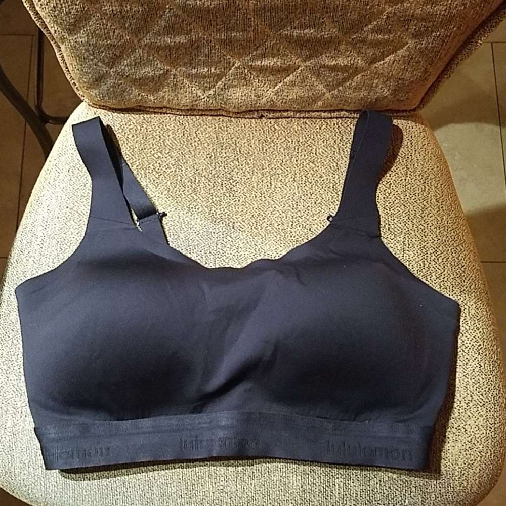 Lululemon Fine Form Black Active Sports Bra
